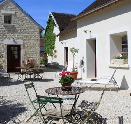Chambres Et Table D'Hotes, Maisonnettes Individuelles Dans Propriete Privee Vézinnes Dış mekan fotoğraf