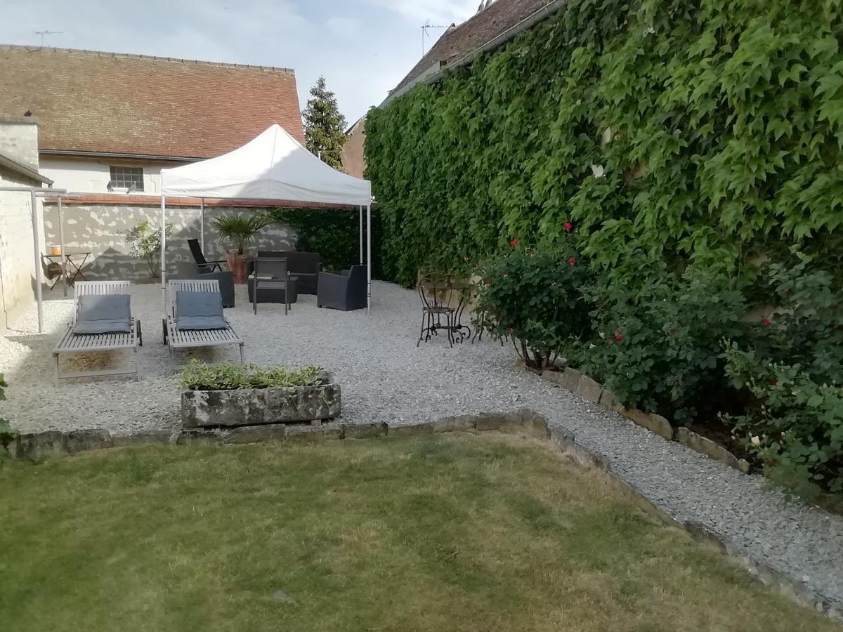 Chambres Et Table D'Hotes, Maisonnettes Individuelles Dans Propriete Privee Vézinnes Dış mekan fotoğraf