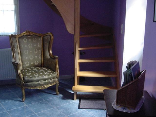 Chambres Et Table D'Hotes, Maisonnettes Individuelles Dans Propriete Privee Vézinnes Oda fotoğraf
